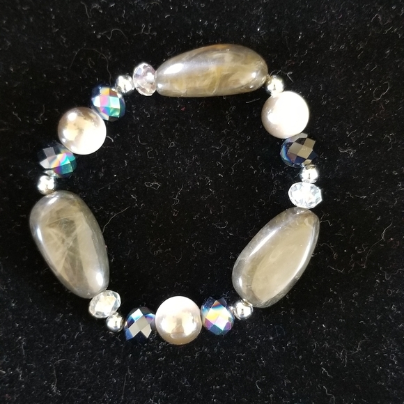 💗COOKIE LEE BEADED STRETCH BRACELET - Picture 2 of 3